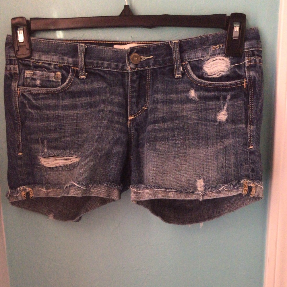 🔥 Abercrombie and Fitch Ripped Shorts! 🔥